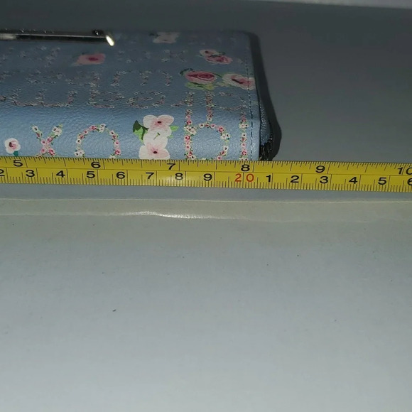 BETSEY JOHNSON BLUE FLORAL WALLET/WRISTLET NWOT - Picture 11 of 11